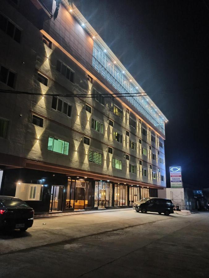 Emmaus Condotel Angeles Esterno foto